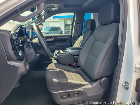 Certified 2025 Chevrolet Silverado 1500 LT AWD/4WD image 10