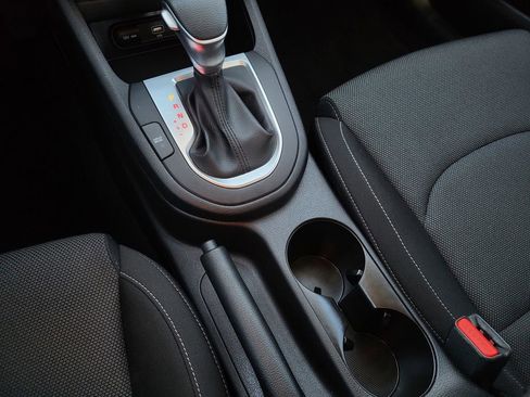 Used 2024 Kia Forte LXS w/ LXS Technology Package image 23