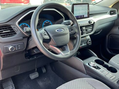 Used 2020 Ford Escape SE image 15