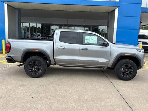 New 2025 GMC Canyon Elevation w/ Convenience Package image 2