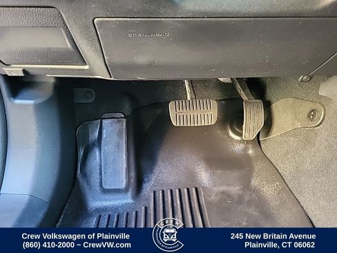 Used 2023 Subaru Outback Premium image 40