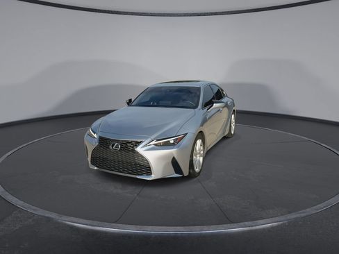 Used 2024 Lexus IS 300 w/ Comfort Package RWD image 4