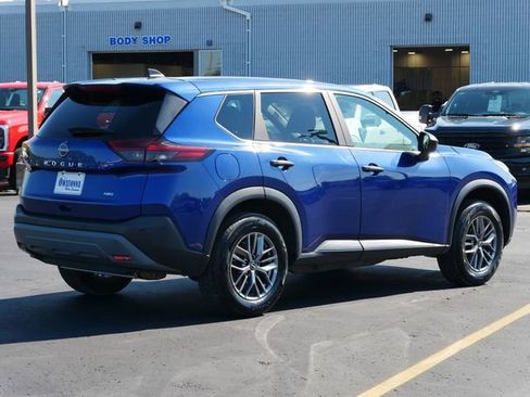 Used 2023 Nissan Rogue S image 4