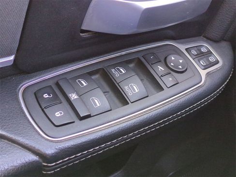 Used 2024 RAM 3500 Big Horn image 21