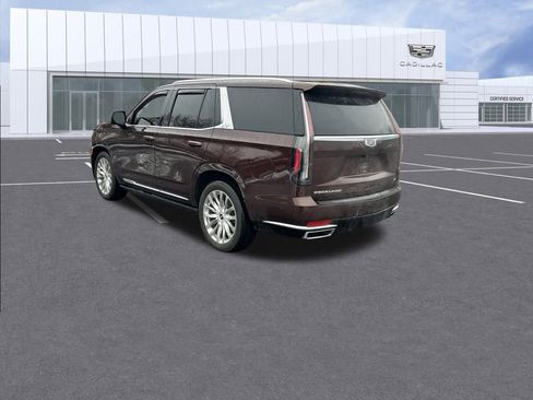 Used 2023 Cadillac Escalade Premium Luxury w/ Performance Package image 3