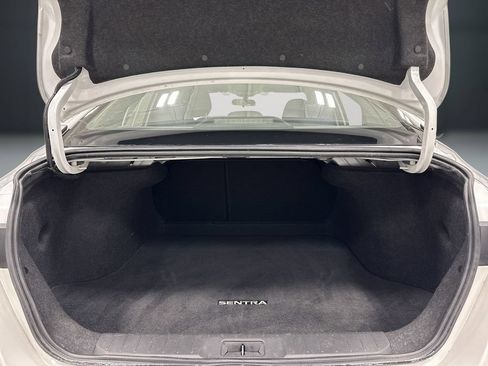 Used 2024 Nissan Sentra SV FWD image 12