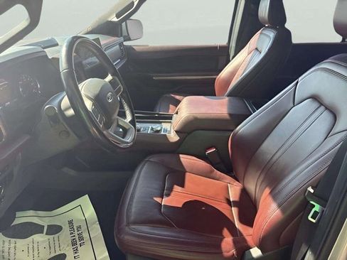 Used 2022 Ford Expedition Max Limited image 8