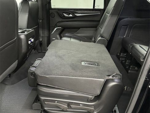 Used 2022 GMC Yukon XL Denali image 30