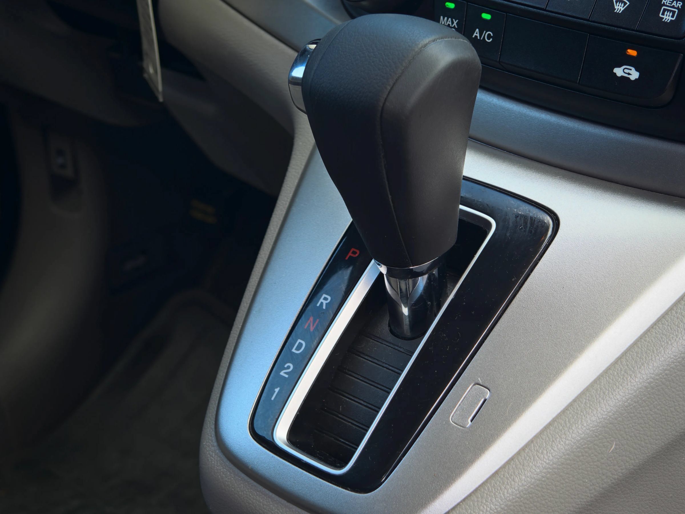 Used 2012 Honda CR-V LX image 32