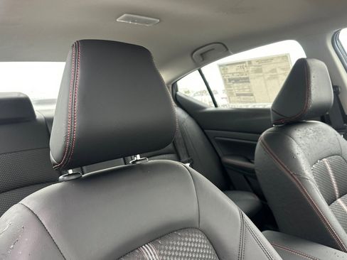 New 2025 Nissan Altima 2.5 SR image 18