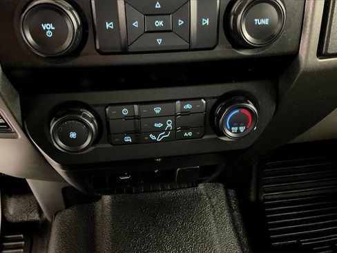 Used 2020 Ford F350 XL w/ Power Equipment Group image 16