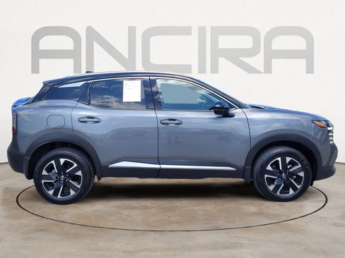 Used 2025 Nissan Kicks SR FWD image 13
