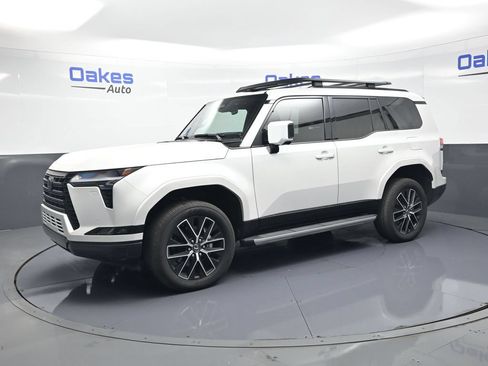 Used 2024 Lexus GX 550 w/ Accessory Package (2T) AWD/4WD image 5
