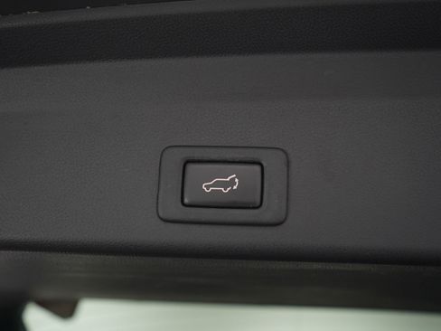 Used 2019 Subaru Ascent Touring AWD/4WD image 11