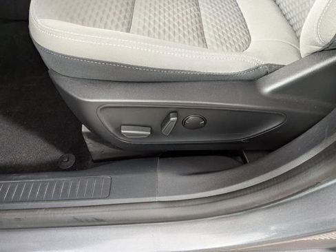 Used 2022 Ford Escape SE w/ Convenience Package image 16