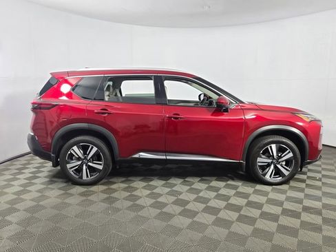 Used 2023 Nissan Rogue SL image 16