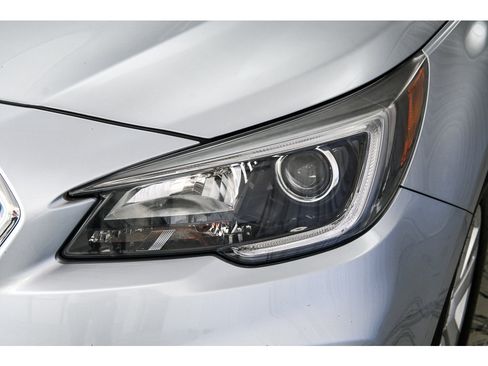 Used 2019 Subaru Outback 2.5i Premium AWD/4WD image 22