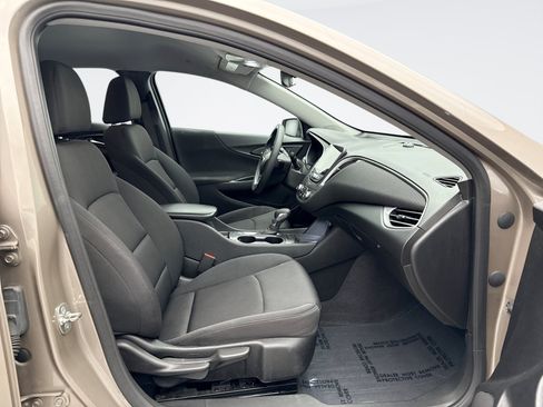 Used 2024 Chevrolet Malibu LS FWD image 9