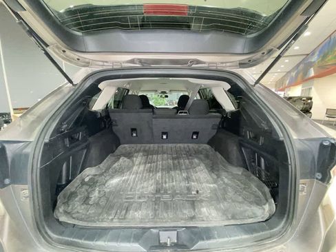 Used 2022 Subaru Outback Premium image 24