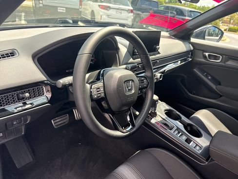 Used 2025 Honda Civic Sport image 14