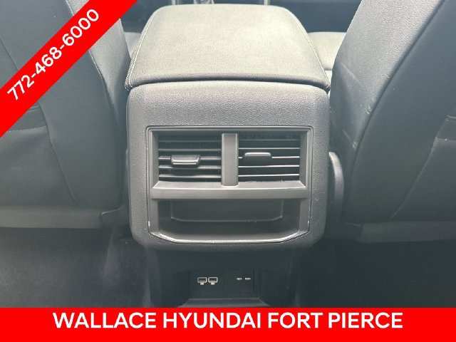 Used 2020 Volkswagen Atlas Cross Sport SE w/ Panoramic Sunroof Package FWD image 17