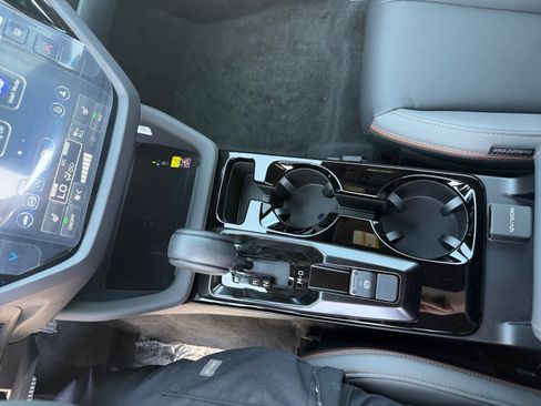 New 2026 Subaru Forester Sport AWD/4WD image 18