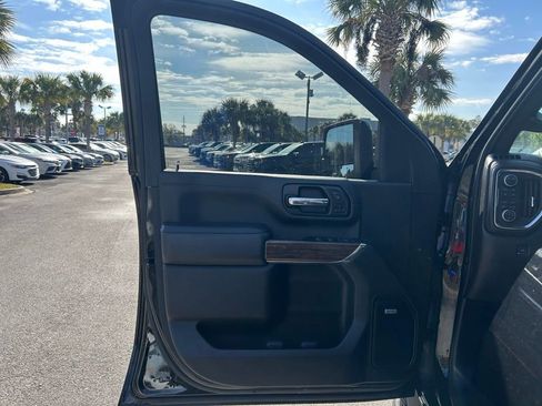 Used 2022 Chevrolet Silverado 2500 High Country w/ Z71 Off-Road Package image 24