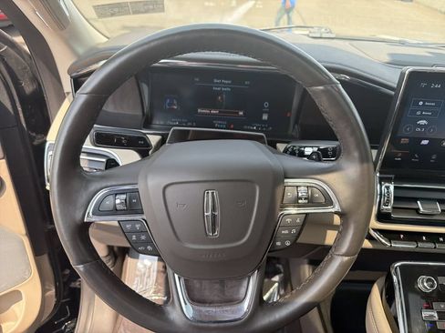 Certified 2024 Lincoln Navigator L Reserve AWD/4WD image 18