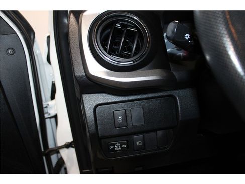 Used 2021 Toyota Tacoma SR5 image 29