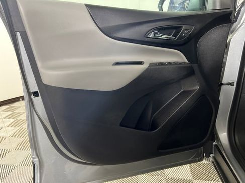 Used 2024 Chevrolet Equinox LS w/ LS Convenience Package image 11