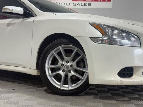 Used 2010 Nissan Maxima 3.5 SV w/ Cold Pkg FWD image 5