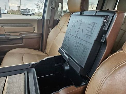 Used 2024 RAM 3500 Limited image 26