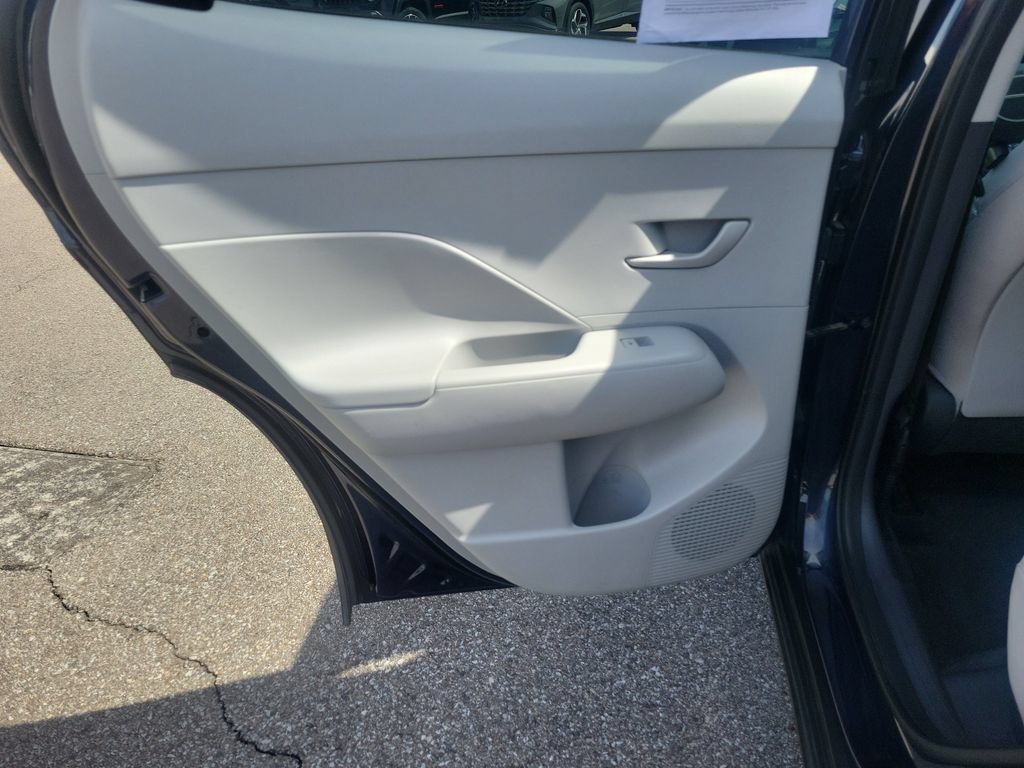 Used 2025 Hyundai Kona SEL FWD image 10