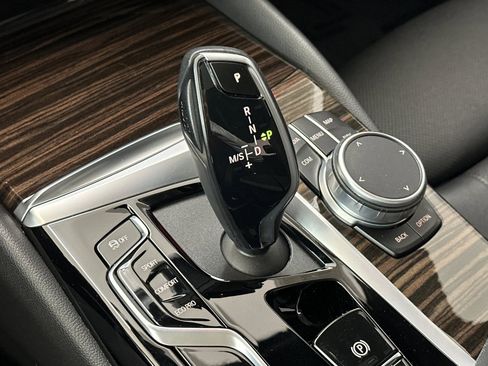 Certified 2022 BMW 540i 540i w/ Convenience Package image 17