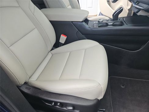 Used 2021 Cadillac XT4 Luxury AWD/4WD image 20