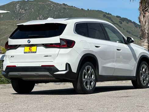 Used 2023 BMW X1 xDrive28i image 3