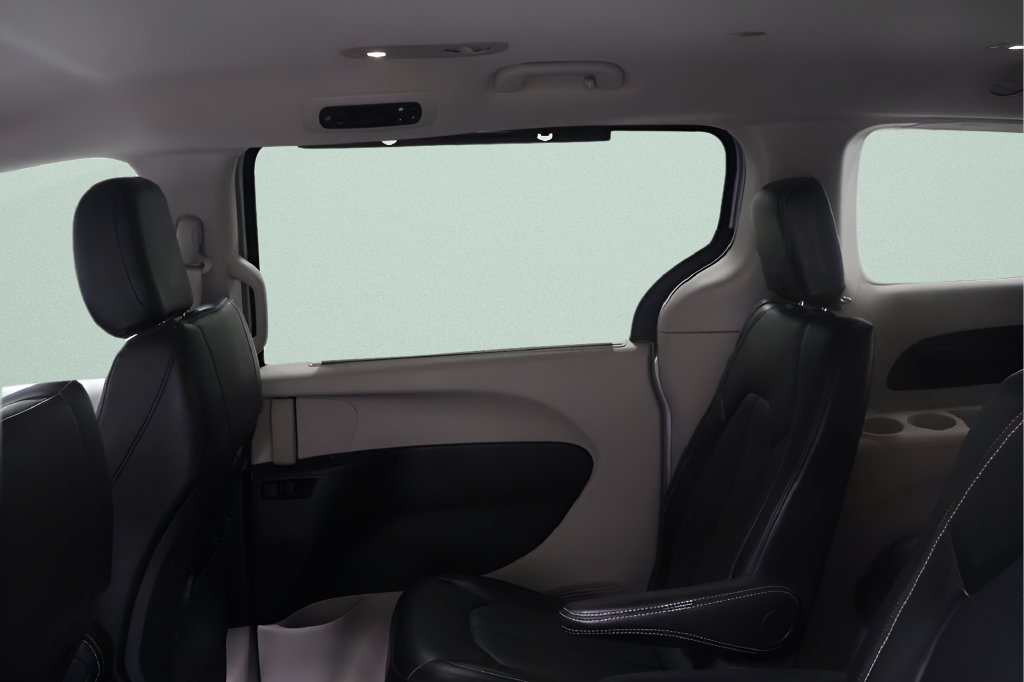Used 2024 Chrysler Pacifica Touring-L FWD image 29