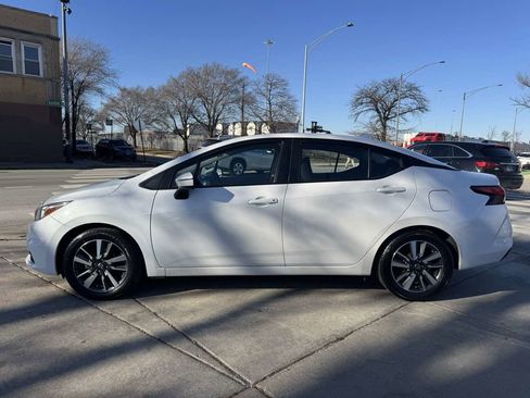 Used 2021 Nissan Versa SV image 8