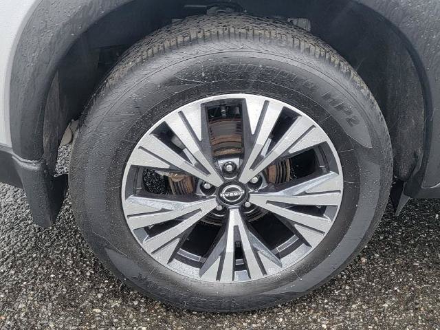 Certified 2023 Nissan Rogue SV w/ SV Premium B Package AWD/4WD image 9