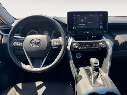 Used 2022 Toyota Venza LE AWD/4WD image 10