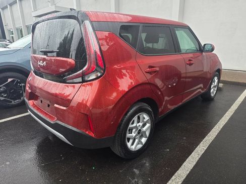 Certified 2025 Kia Soul S FWD image 5