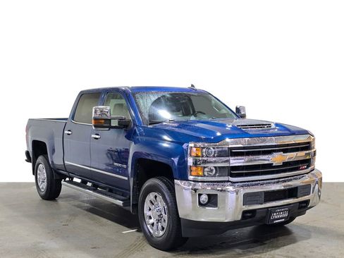 Used 2019 Chevrolet Silverado 3500 LTZ w/ Duramax Plus Package image 3