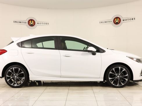 Used 2019 Chevrolet Cruze Premier w/ Sun And Sound Package FWD image 2