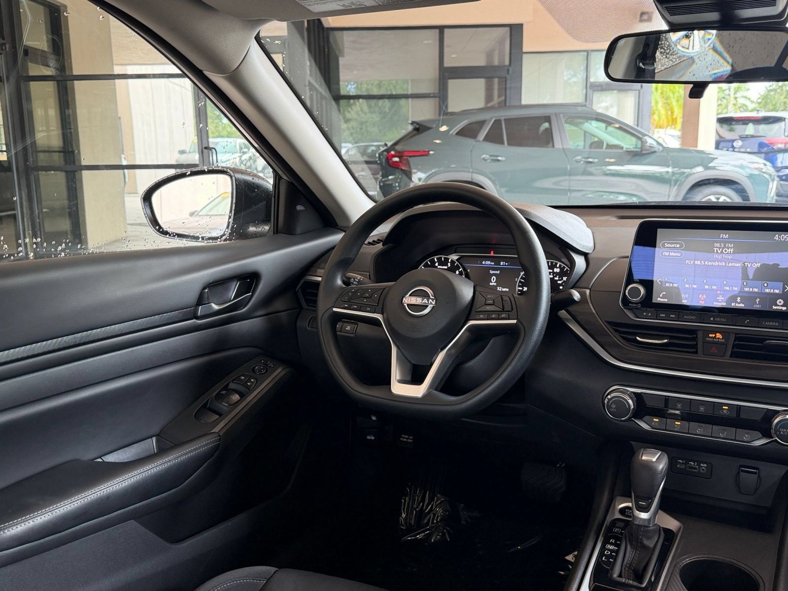 Used 2026 Nissan Altima 2.5 SV FWD image 28