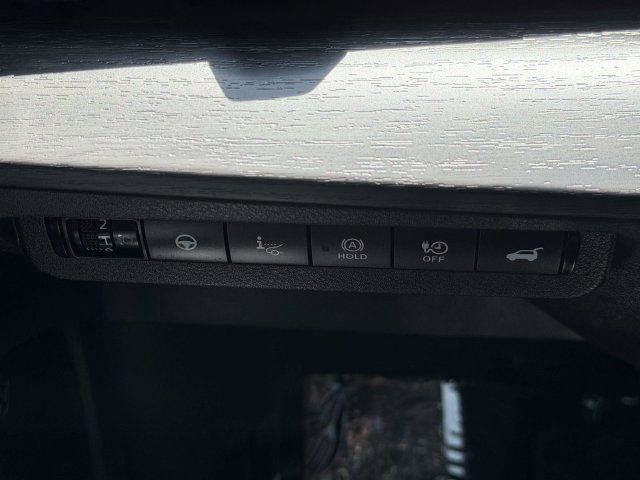 Used 2024 Nissan Ariya AWD image 26