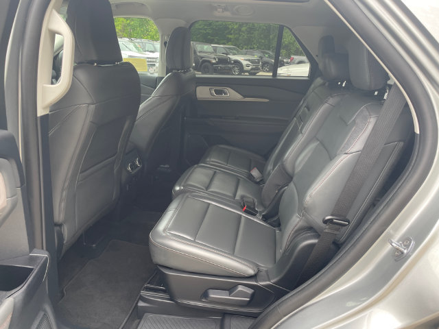 Certified 2025 Ford Explorer Active w/ Active Comfort Package AWD/4WD image 22