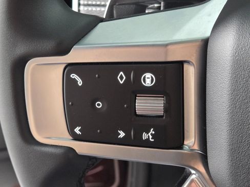 Used 2026 Land Rover Discovery Limited Edition AWD/4WD image 24