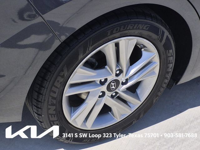 Used 2020 Hyundai Elantra SEL FWD image 7