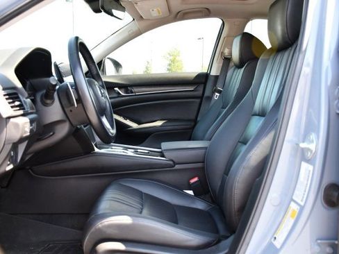 Used 2021 Honda Accord Touring image 18
