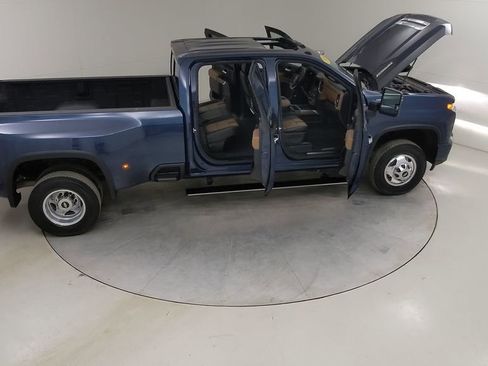 Used 2021 Chevrolet Silverado 3500 High Country image 52